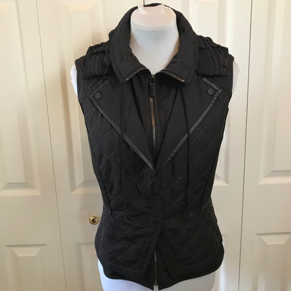 Elie Tahari Black Quilted Ruffle Puffer Vest sz M